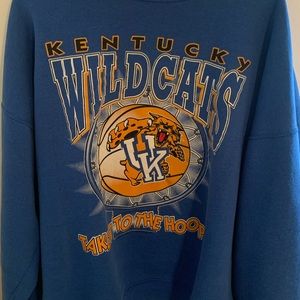 Vintage Wildcats Basketball Sweatshirt
